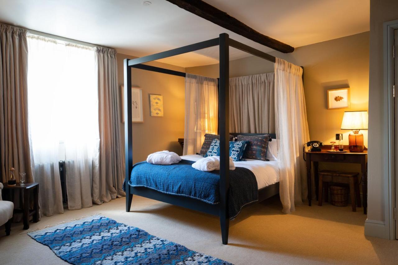 Royal Oak Ramsden Hotel Екстериор снимка