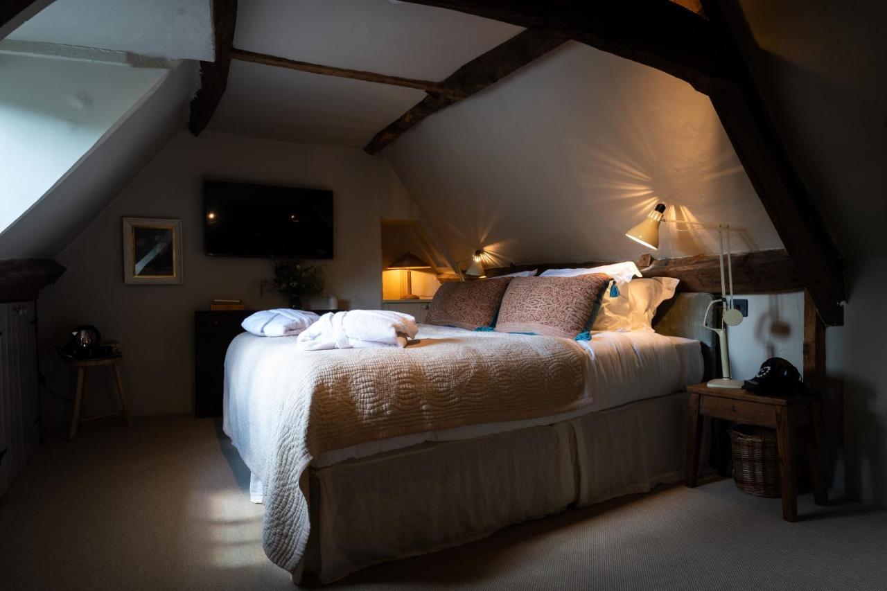 Royal Oak Ramsden Hotel Екстериор снимка