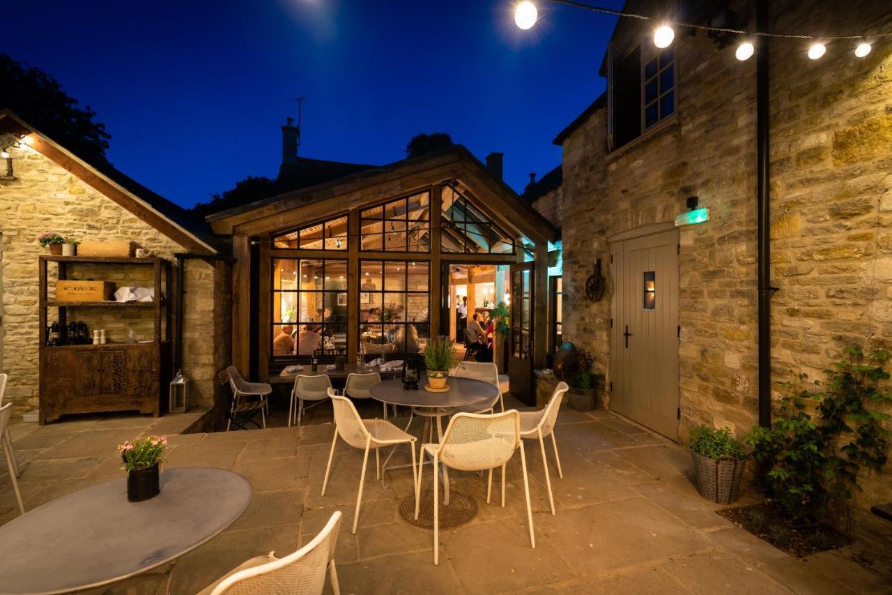 Royal Oak Ramsden Hotel Екстериор снимка